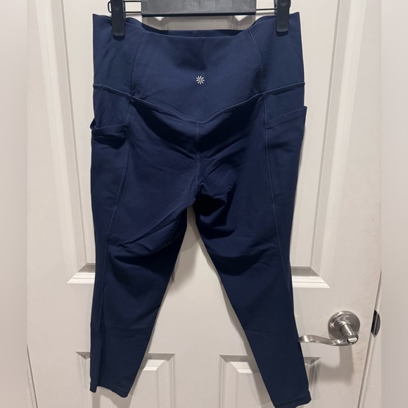 Athleta Navy 7/8 legging size Large - Picture 2 of 4